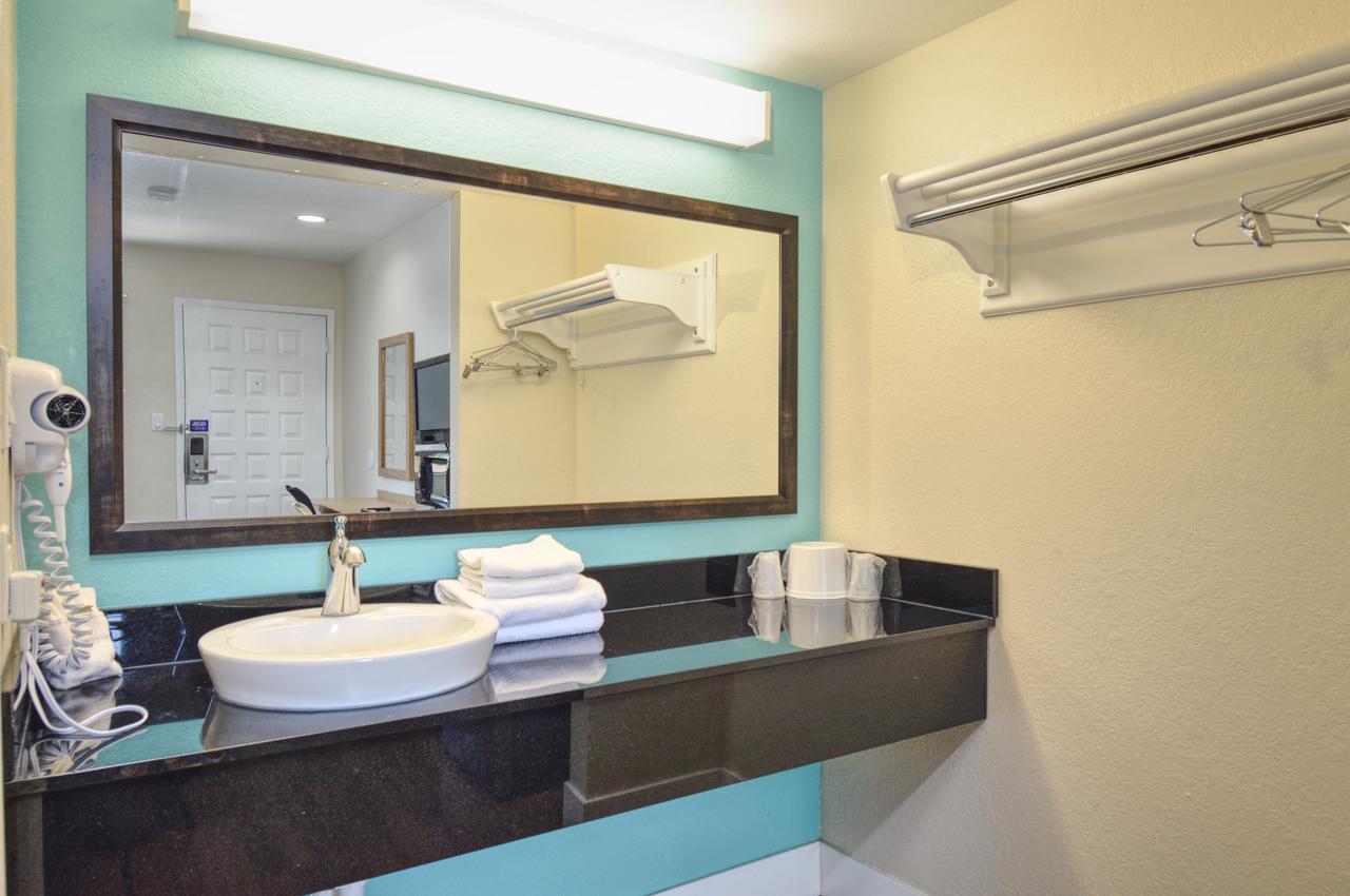 Vagabond Inn Buttonwillow North I-5 Екстер'єр фото